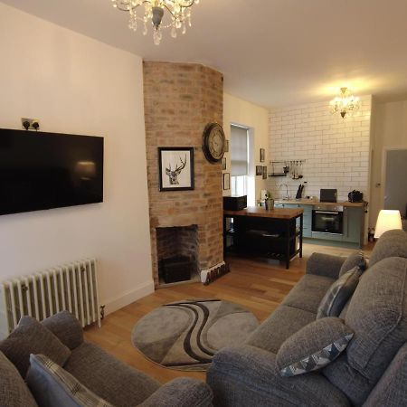 Rabbies School House, 2 Bed Apartment Ayr Town Centre מראה חיצוני תמונה