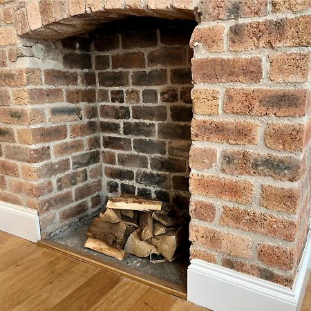 Rabbies School House, 2 Bed Apartment Ayr Town Centre מראה חיצוני תמונה