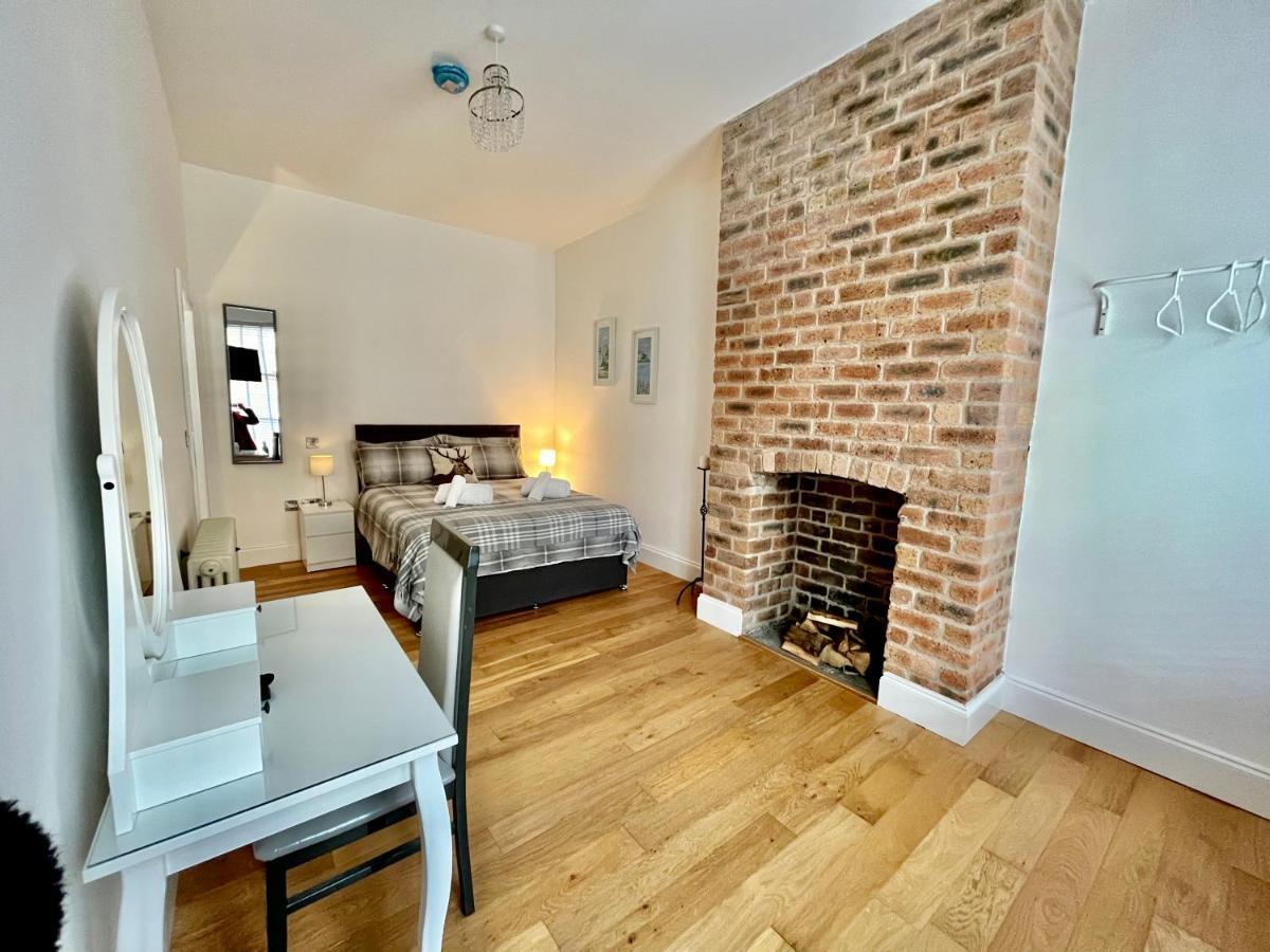 Rabbies School House, 2 Bed Apartment Ayr Town Centre מראה חיצוני תמונה